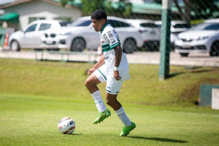 20º lugar - Coritiba: 9 pontos. Campanha: 10 jogos, duas vitórias, três empates e cinco derrotas (30% de aproveitamento)