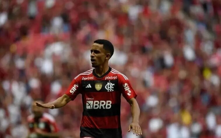 9º lugar - Flamengo: 19 pontos. Campanha: 10 jogos, cinco vitórias, quatro empates e uma derrota (63% de aproveitamento)