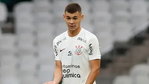 ESQUENTOU - O Barcelona também tem interesse na contratação do volante Gabriel Moscardo, do Corinthians. A equipe catalã entrará na disputa com o Chelsea, da Inglaterra, pela contratação do jogador. A informação foi publicada inicialmente pelo ‘Diario Sport’, da Espanha, e confirmada pelo Lance!. 