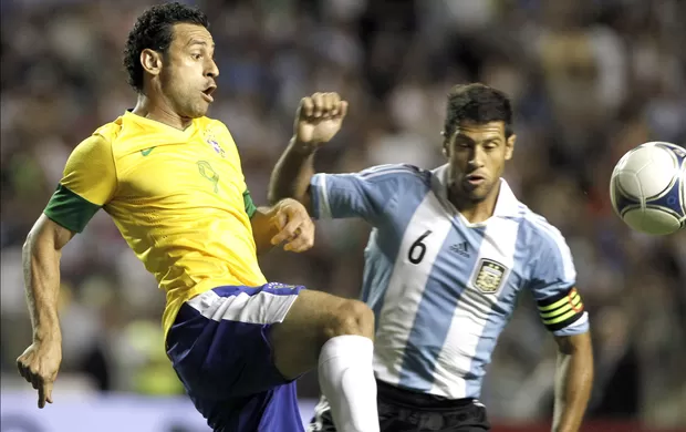 Brasil 2 x 1 Argentina - Amistoso de Seleções 2012 (Foto: Agência EFE)