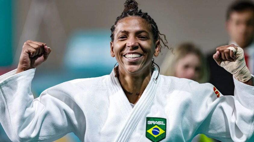 Rafaela Silva (bronze no judô por equipes mistas): 32 anos