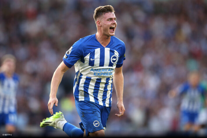 Evan Ferguson (Irlanda) - Brighton & Hove Albion 