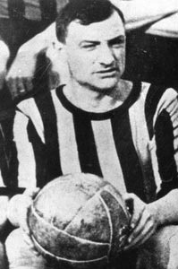 LUIGI CEVENINI - Inter de Milão: 179 jogos, 201 gols; Juventus: 67 jogos, 42 gols. 