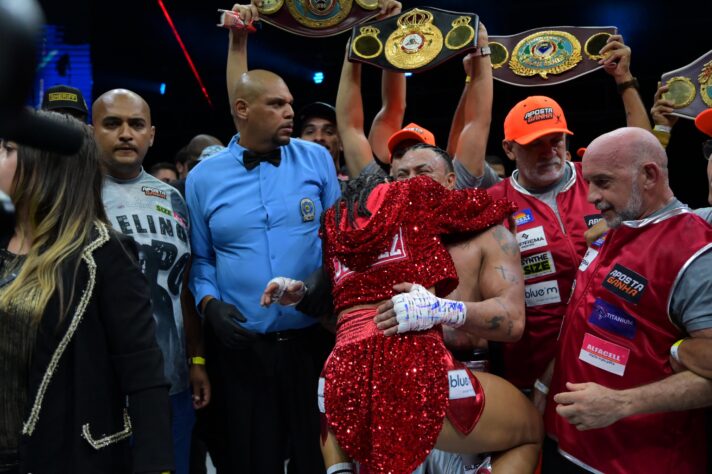 Popó celebra vitória no Fight Music Show