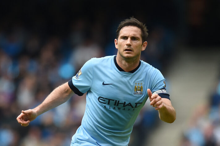 Lenda do Chelsea e do futebol inglês, o meia Frank Lampard realizou 38 jogos com a camisa do Manchester City na temporada 2014-15.