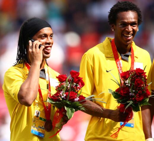 Em 2008, Ronaldinho Gaúcho participou dos Jogos Olímpicos de Pequim e conquistou a medalha de bronze com a Seleção Brasileira