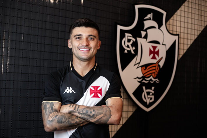 VASCO: Victor Luis (lateral-esquerdo/30 anos)