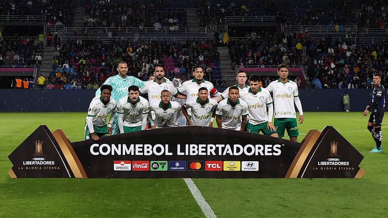 8 lugar - Palmeiras - 27% de avaliação negativa da arbitragem brasileira