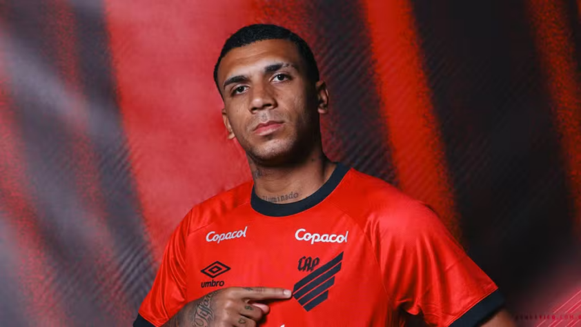 Petterson (Athletico-PR): O atacante revelado pelo Flamengo também foi mais um jovem jogador afastado por indisciplina. No entanto, o Athletico-PR não será reintegrado por Cuca (Foto: José Tramontin/athletico.com.br);