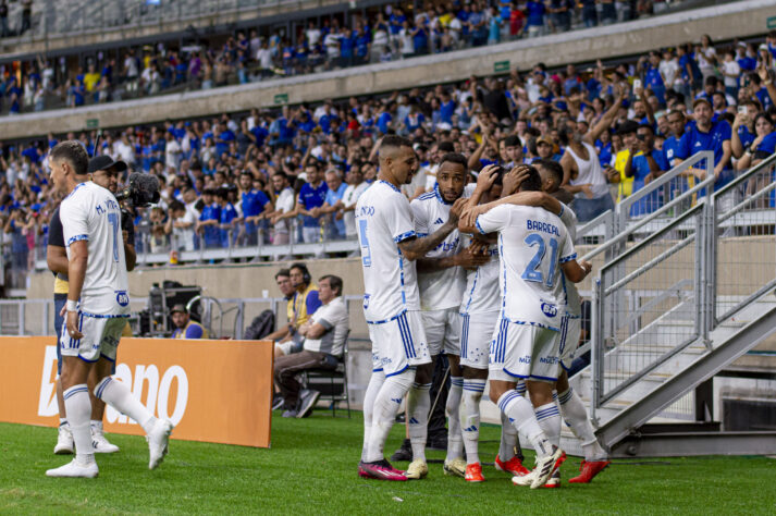 6 lugar - Cruzeiro - 31% de avaliação negativa da arbitragem brasileira