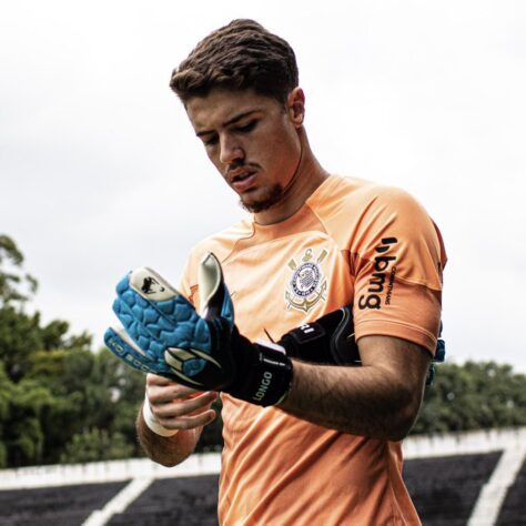 Goleiro: Felipe Longo (Corinthians).