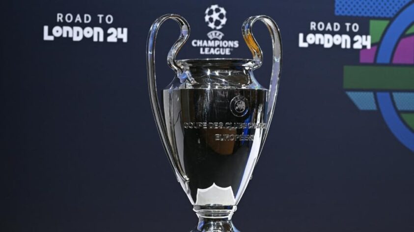 Hoje (01/06), Borussia Dortmund e Real Madrid se enfrentam na final da Champions League, e por isso, mostraremos os times que chegaram mais vezes na fase decisiva da maior competição entre clubes da Europa! 