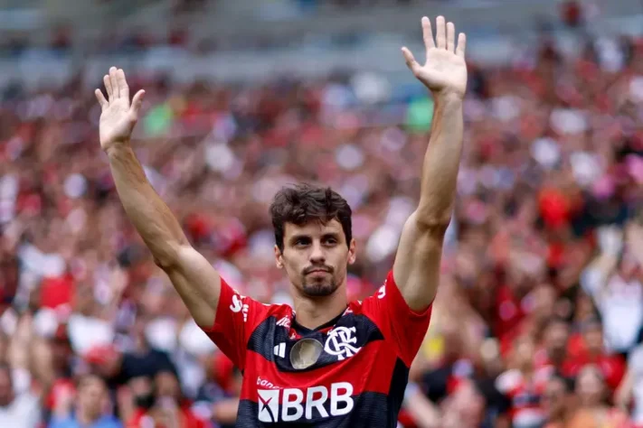 Rodrigo Caio - Atualmente pertence ao clube gaúcho, mas fez história pelo Flamengo de 2019 a 2023.