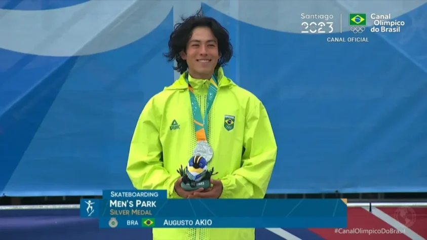 O jovem de 23 anos, Augusto Akio conquistou a prata nos Jogos Pan-Americanos de 2023 na modalidade Park e foi vice-campeão mundial nas modalidades Park e Vert.