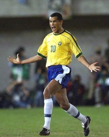 Campeão da Copa do Mundo em 2002, Rivaldo já conduzia a Seleção na Copa América de 1999 (Foto: Divulgação/Copa América)