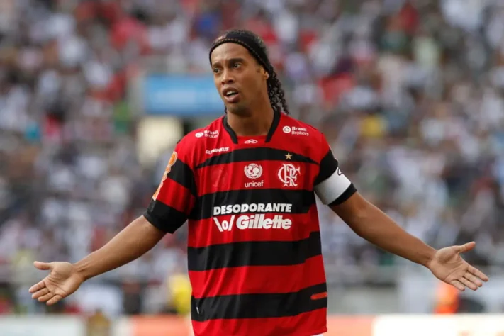 Ronaldinho Gaúcho - O Bruxo foi revelado pelo clube gaúcho em 1998, e ficou até 2001. O craque participou de 111 jogos e marcou 58 gols. Anos depois, Ronaldinho voltou ao Brasil em 2009 para atuar pelo Flamengo.