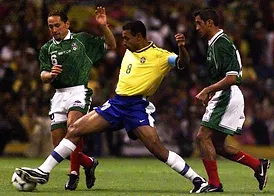 Copa América de 2001 (Colômbia). 12 de julho - Brasil 0x1 México. GOLS: Borgetti (MEX).