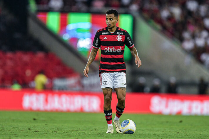 9. Allan, do Flamengo, recebe R$ 1 milhão.