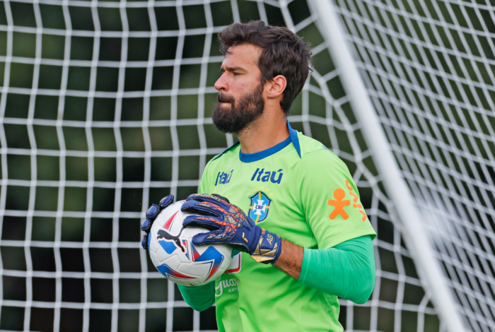 Alisson na lista; veja goleiros com melhor aproveitamento em pênaltis