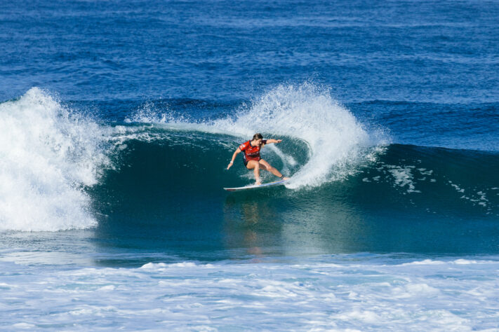 Surf City (El Salvador): Caroline Marks
