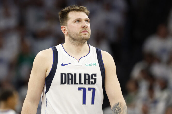 10º Luka Doncic (Dallas Mavericks) - US$ 215 milhões (cerca de R$ 1.1 bilhão na cotação atual) por cinco anos