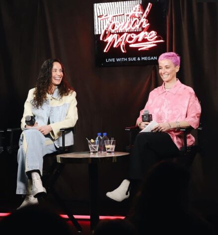 Sue Bird (basquete) e Megan Rapinoe (futebol)