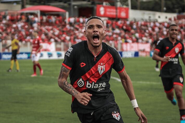 10°: Luiz Fernando (Atlético Goianiense) - 15 gols em 30 jogos