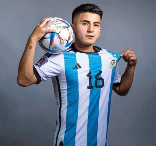 Thiago Almada (Argentina): Assim como Gatito, o novo reforço do Botafogo foi liberado para estar nas Olimpíadas. Ele foi a contratação mais cara da história do futebol brasileiro, chegando a R$ 137,4 milhões.