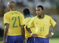 Copa América de 2007 (Venezuela). 27 de junho - Brasil 0x2 México. GOLS: Castillo e Morales (MEX).