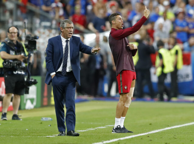 Mesmo lesionado, o craque exerceu o papel de praticamente um "treinador" na grande final.