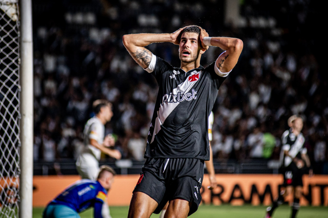 Vasco - 48 goleadas sofridas.