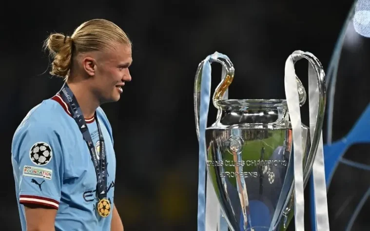 A temporada fantástica rendeu frutos: sob o comando de Haaland no ataque, o Manchester City conquistou a histórica tríplice coroa e saiu da fila na Champions League. 