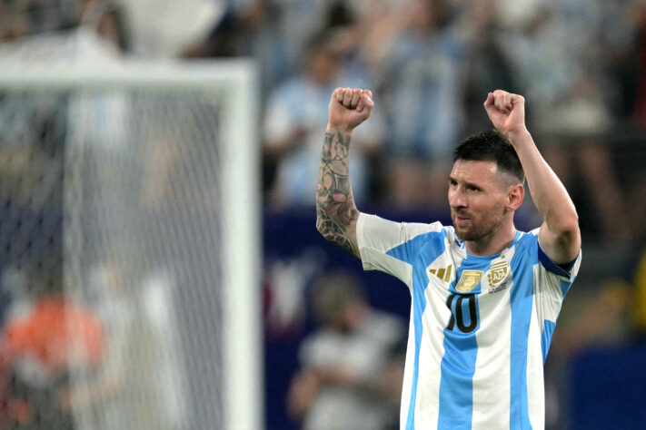 Lionel Messi - Argentina - 3 gols 