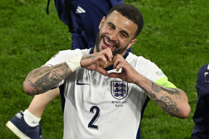 Aos 34 anos, completados em maio deste ano, Kyle Walker é incontestável no sistema defensivo da Inglaterra. 