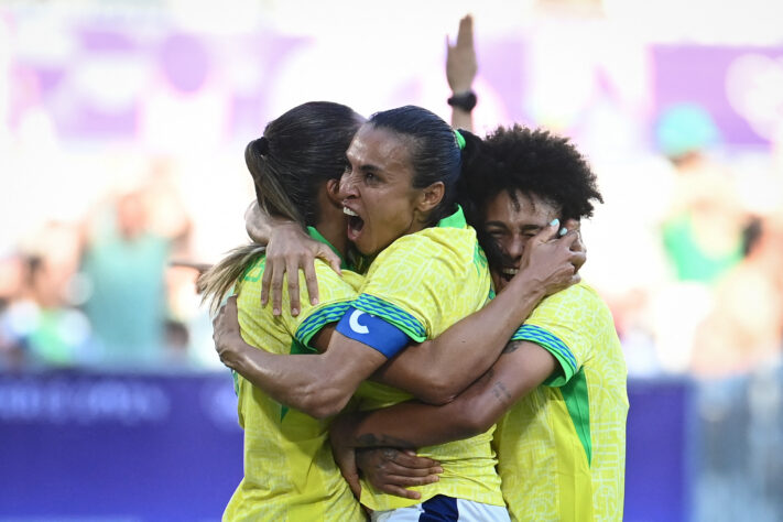 As Olimpíadas 2024 em Paris estão pegando fogo! Confira todas as seleções femininas que conquistaram medalhas na história do futebol nos Jogos Olímpicos: