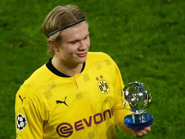 Anos depois, com a camisa do Borussia Dortmund, Haaland conquistou o prêmio de artilheiro da Champions League 2020-21, com dez gols em oito jogos. Ele se sagrou o artilheiro mais jovem dahistória da competição. 