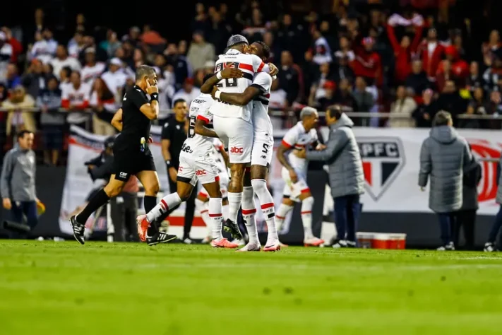 SAO x BAH - Brasileirão 2024 (30 de junho) : Gol de Calleri anulado pelo VAR