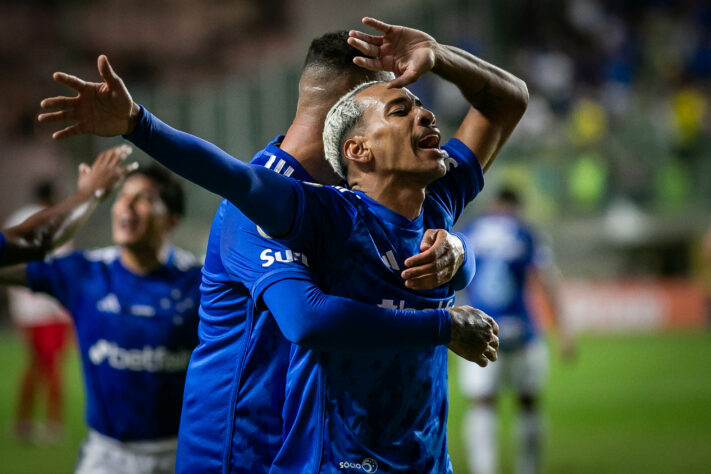 Cruzeiro x Fortaleza - segunda-feira, às 21h (hora de Brasília): Cruzeiro vence por 2 a 1. 