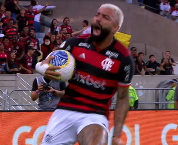 A comemoração do gol do Gabigol que empataria o placar contra o Fortaleza no Maracanã viralizou pela intensidade da comemoração do jogador, que acabou frustrada. Assim como ele, relembre outros jogadores que vibraram muito por gols que acabaram anulados no final.