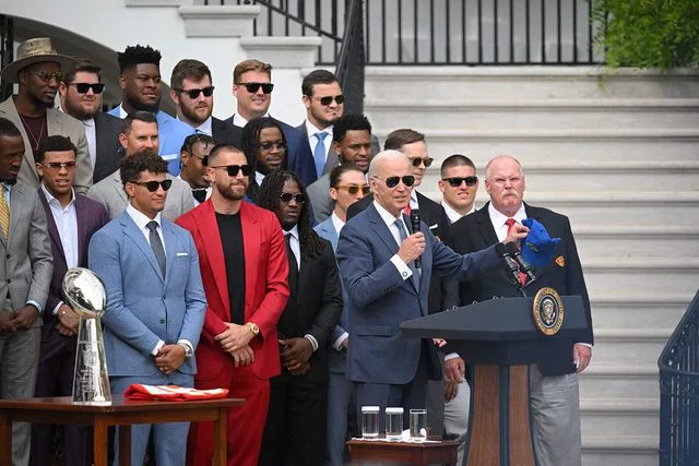 Joe Biden recebe o Tampa Bay Buccaneers após título do Super Bowl de 2021