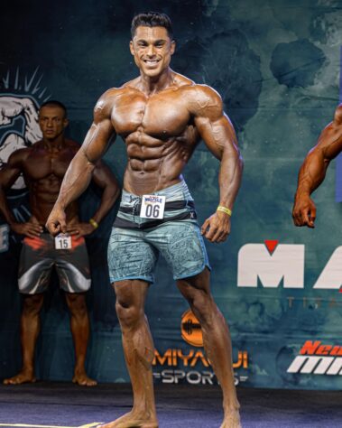 Guilherme Gualberto compete na categoria Men´s Physique.