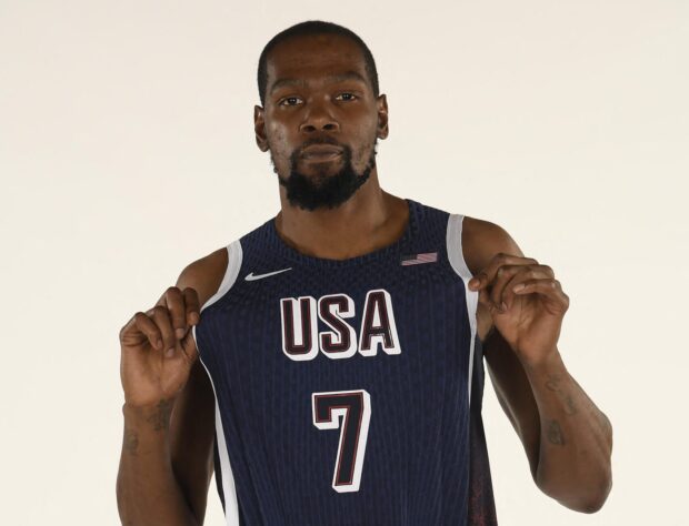 4. Kevin Durant (Suns): US$ 46.407.433 (R$ 257.2 milhões) anuais