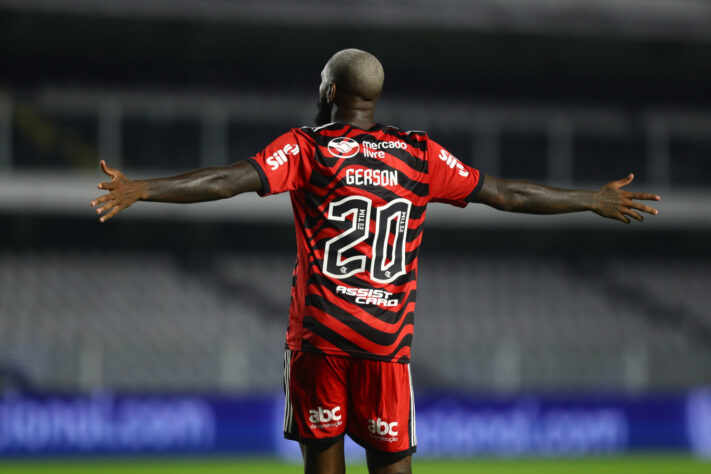 Participou de dois dos três gols do Flamengo (Santos 2 x 3 Flamengo) - 12ª rodada do Campeonato Brasileiro de 2023