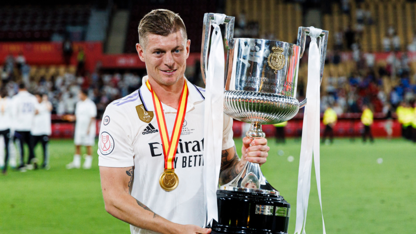 Toni Kroos - se aposentou no dia 6 de Julho de 2024, aos 34 anos de idade