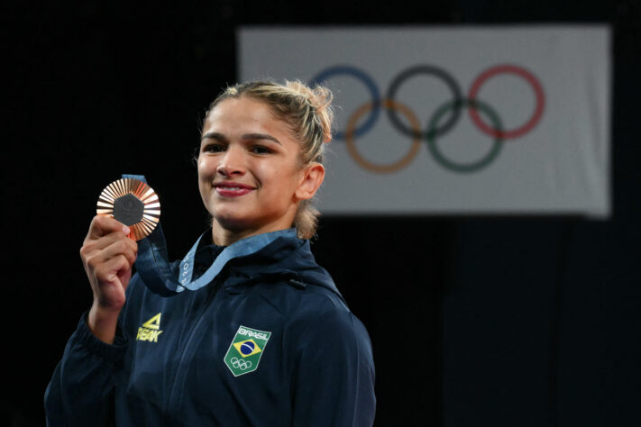 Larissa Pimenta (Judô) - bronze na categoria até 52 kg