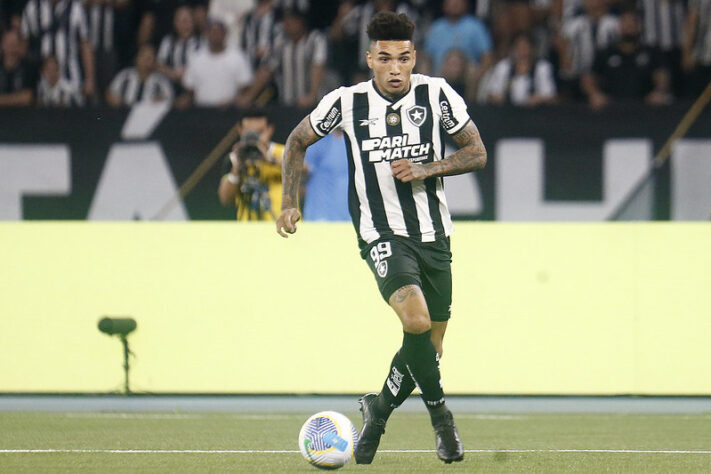 Igor Jesus (23 anos) - joga no Botafogo