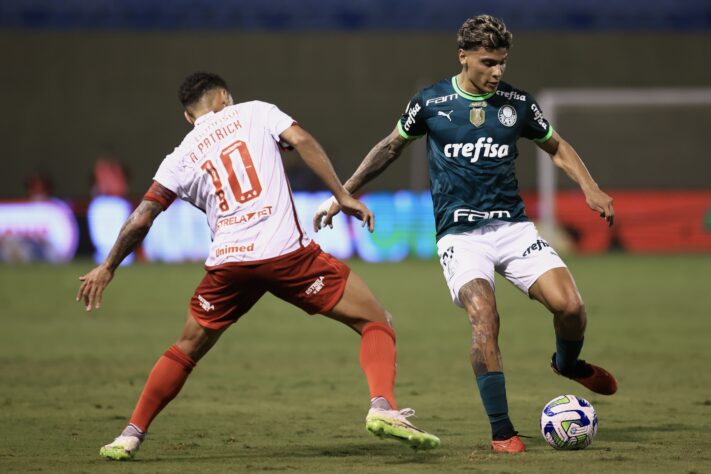 Palmeiras e Internacional se enfrentam nesta quarta-feira (17), pela segunda rodada do Brasileirão 2024. A bola vai rolar a partir das 20h (de Brasília), na Arena Barueri, em São Paulo (SP). Confira o retrospecto recente do confronto 