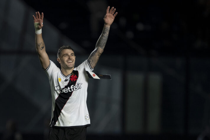 10º Vegetti (Vasco) - 17 gols (Campeonato Carioca: 4 gols, Campeonato Brasileiro: 8 gols, Copa do Brasil: 5 gols)