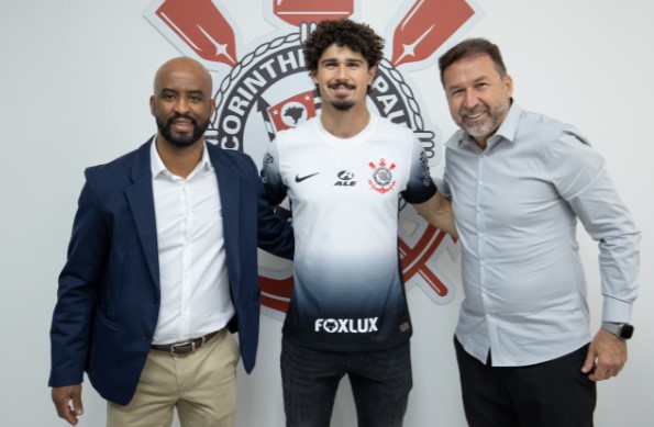 André Ramalho- O zagueiro tem vínculo com a equipe até o final de 2026, mas estava sem clube depois de deixar o PSV, da Holanda. Por este motivo, o Corinthians não teve de pagar nada — além de salários e luvas — pela contratação.