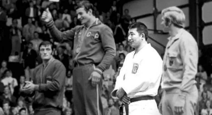 Nas Olimpíadas de 1972, Chiaki Ishii conquistou a primeira medalha do Brasil no Judô. O brasileiro ficou com a bronze.